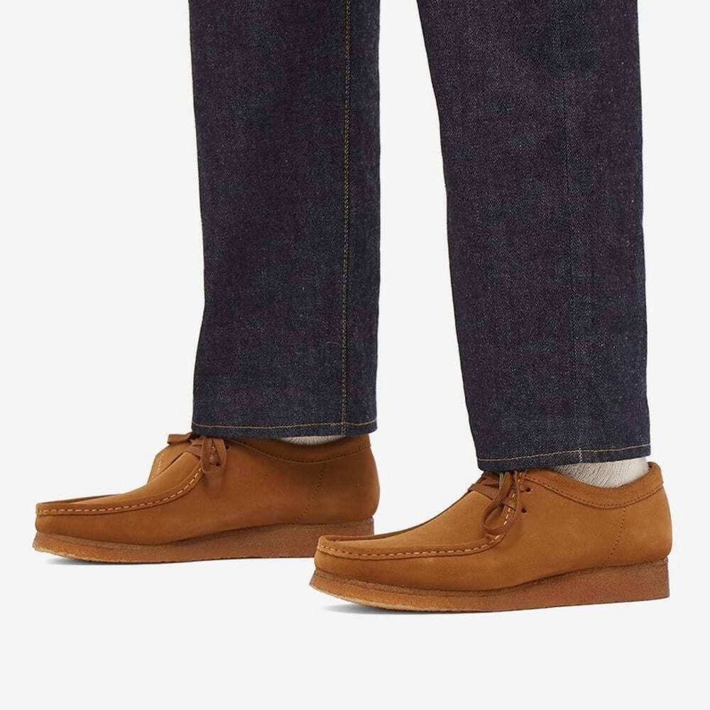 Clarks Originals Wallabee Cola Suede Shoes Men’s 10.5 Classic Crepe Sole Lace-Up